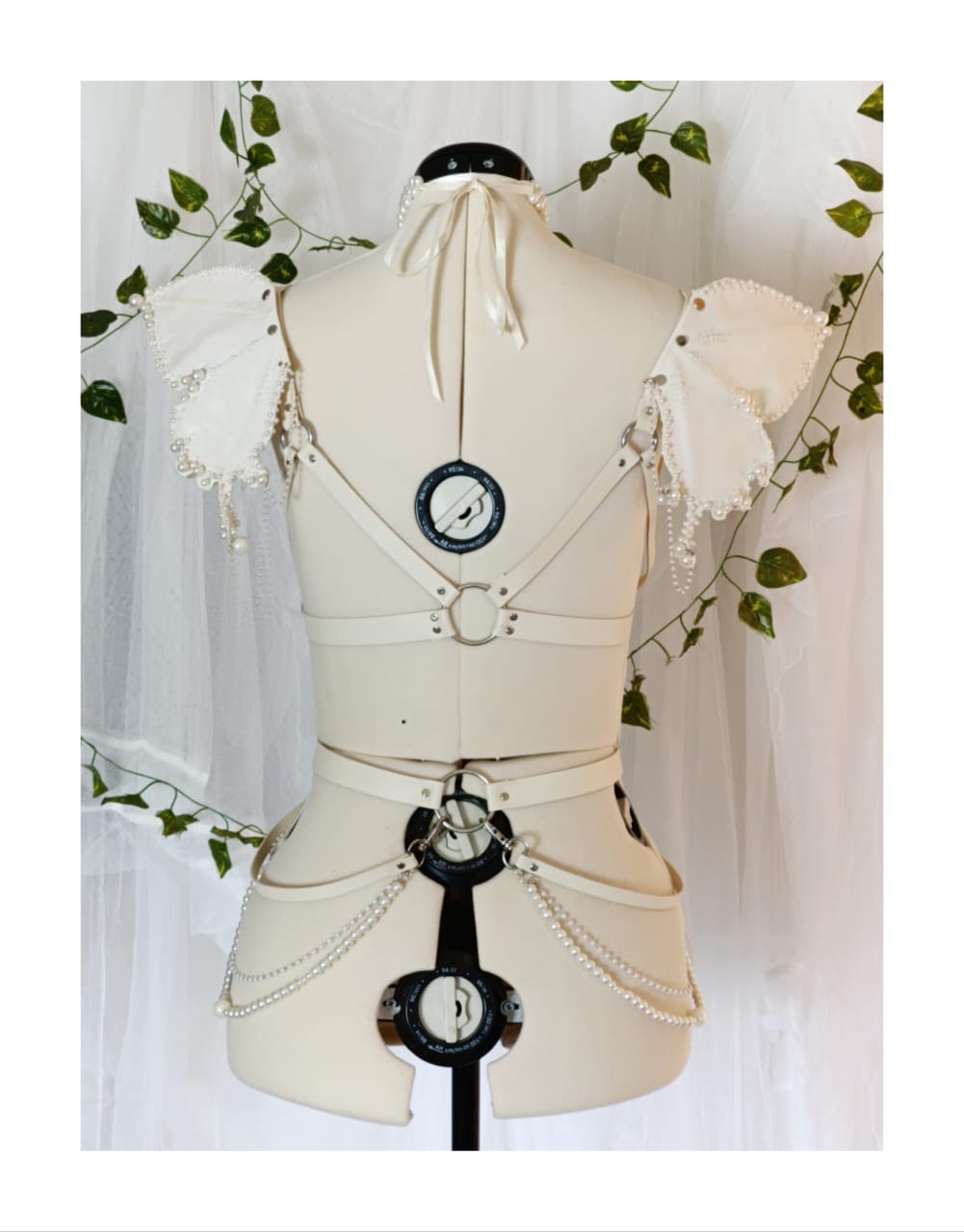 Pearly butterfly harness full set.