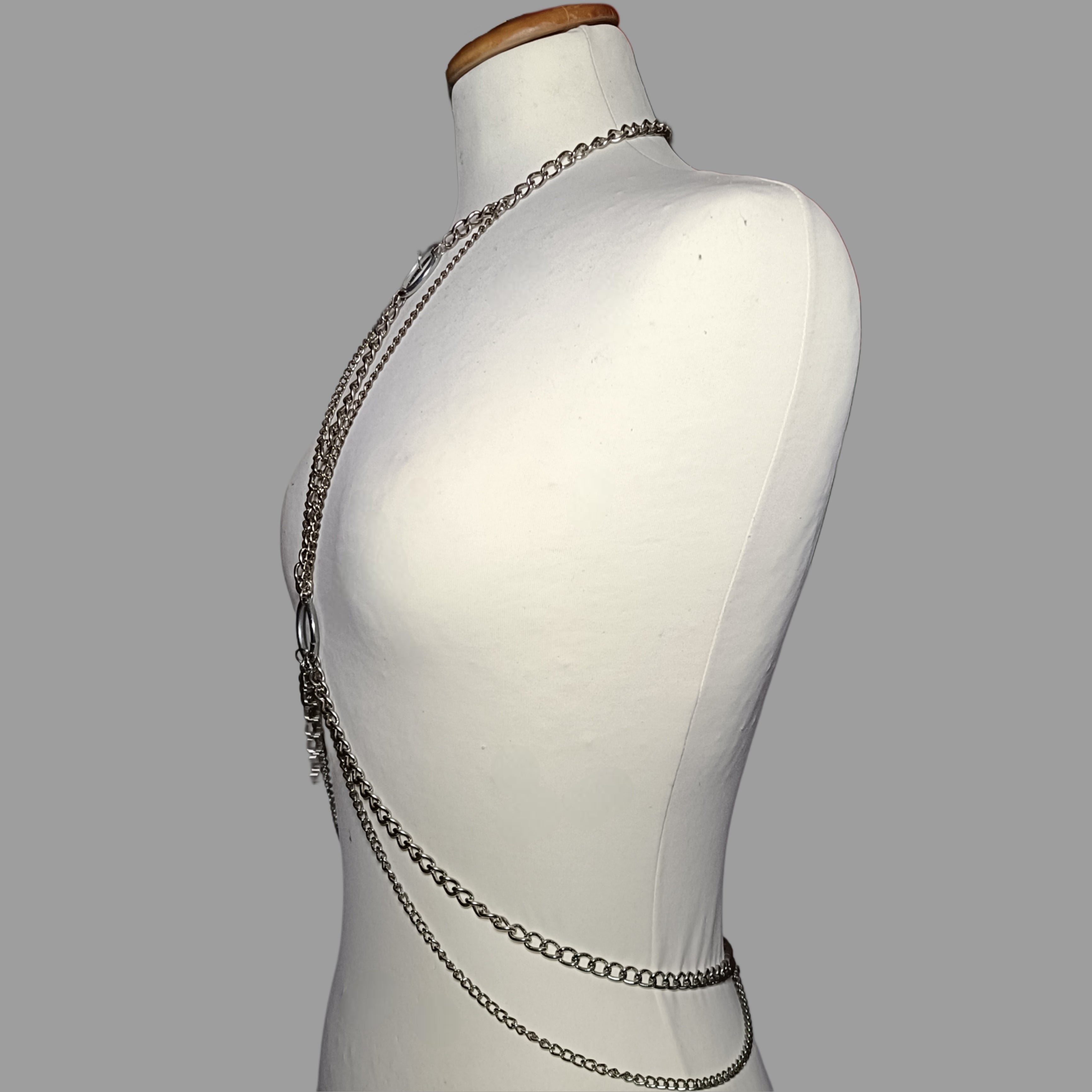 The Amalthea chain top.